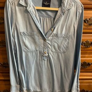 American eagle buttondown shirt